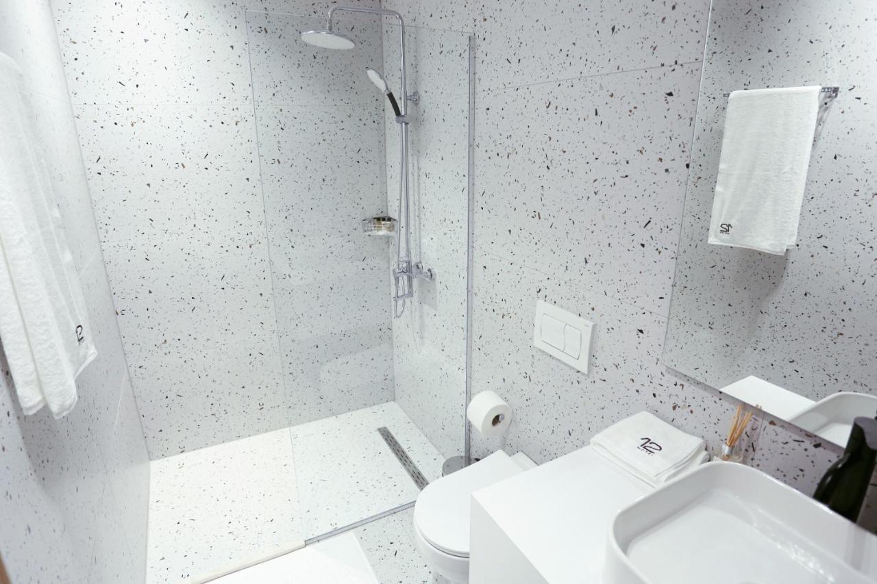 Hotel 12 Gjakova Extérieur photo