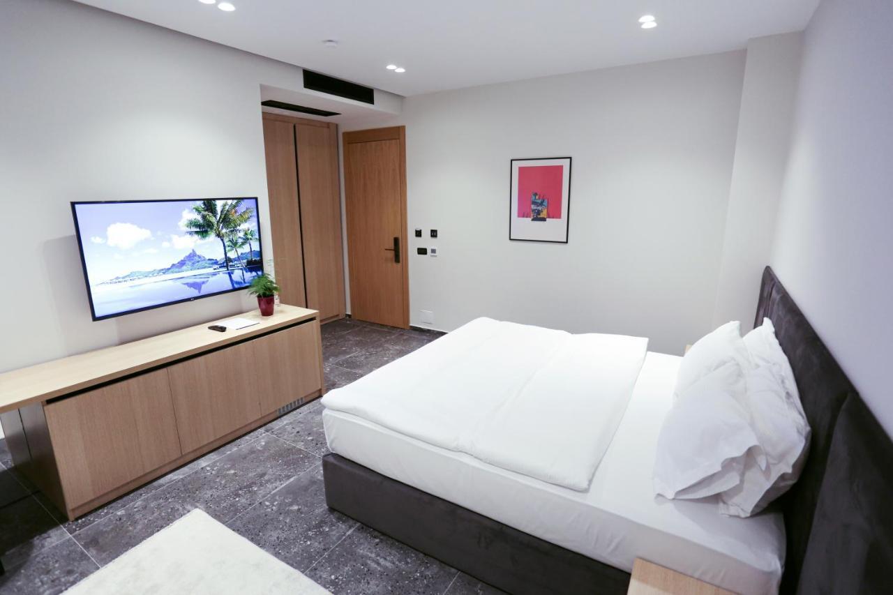 Hotel 12 Gjakova Extérieur photo