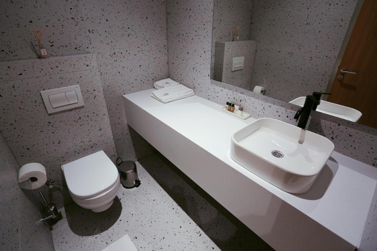 Hotel 12 Gjakova Extérieur photo