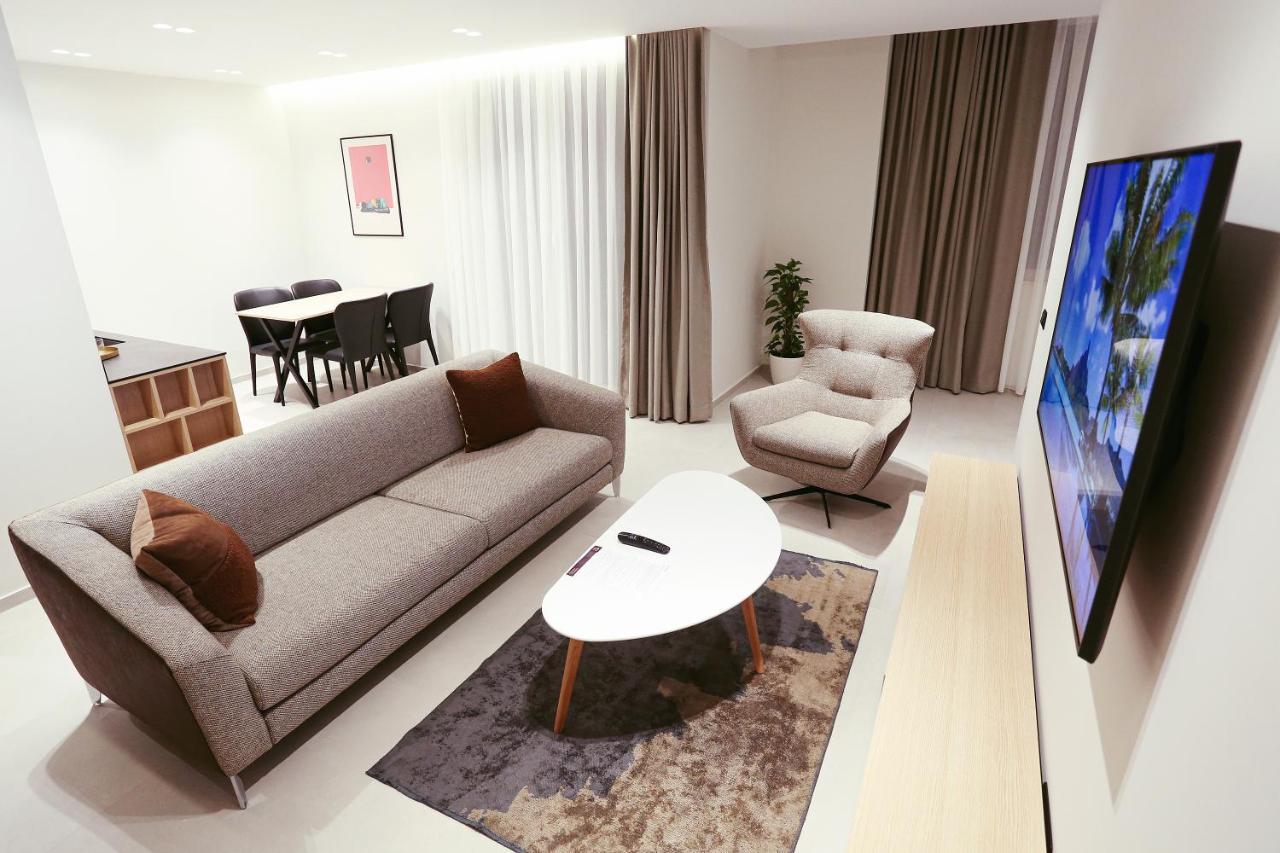Hotel 12 Gjakova Extérieur photo