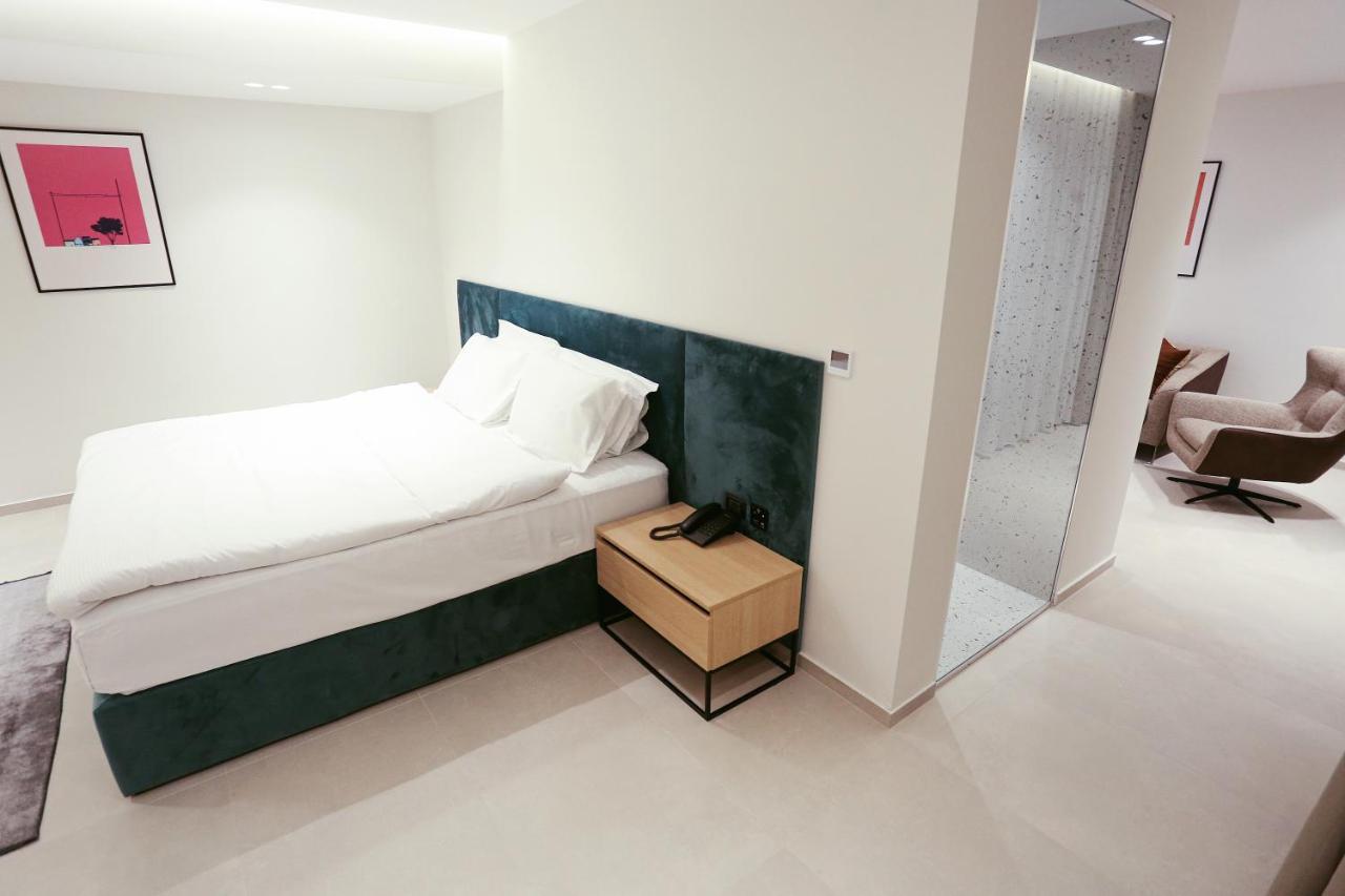 Hotel 12 Gjakova Extérieur photo