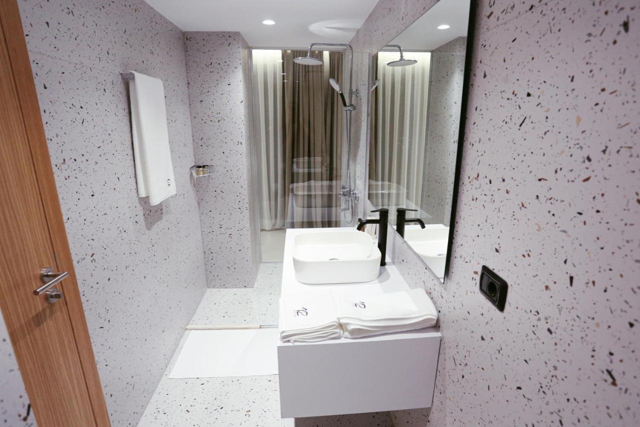 Hotel 12 Gjakova Extérieur photo