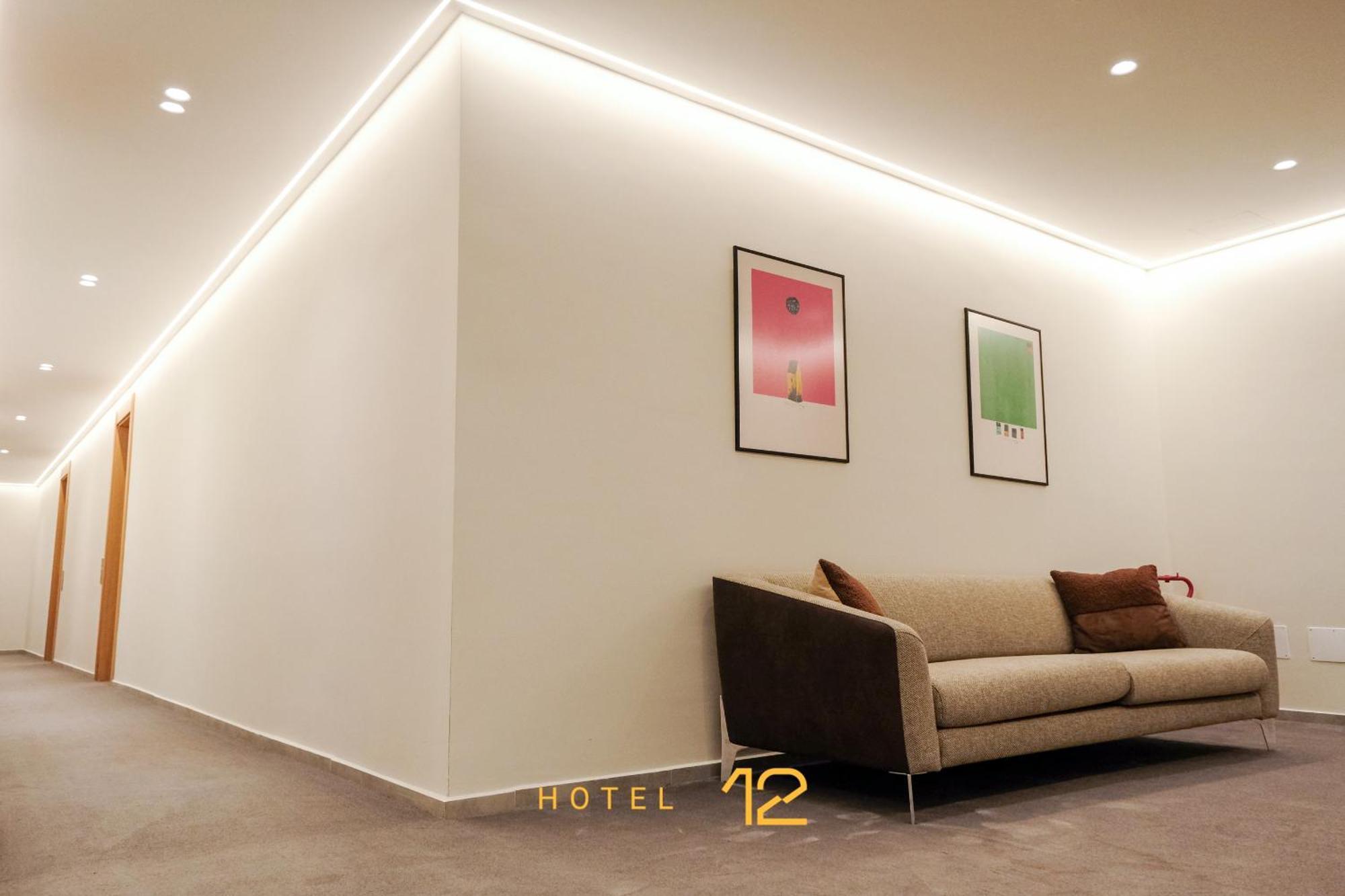 Hotel 12 Gjakova Extérieur photo